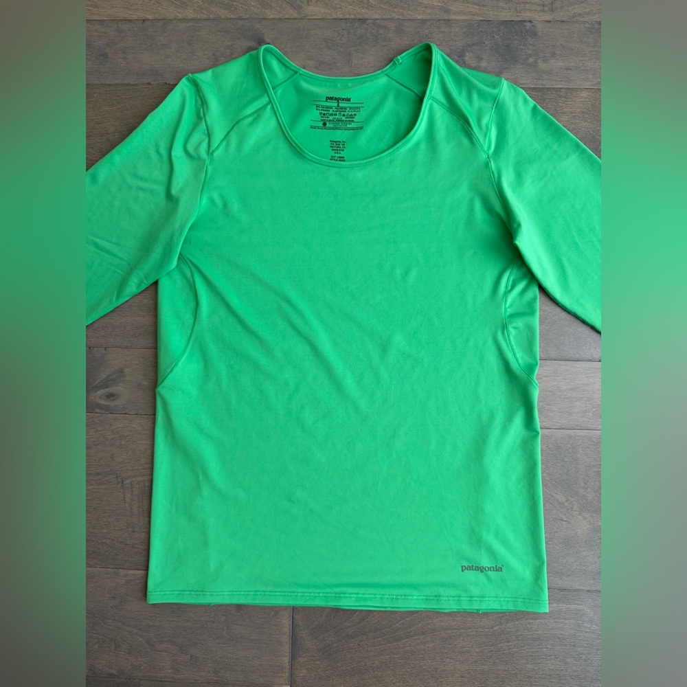 Patagonia Lightweight Scoop Neck Long Sleeve Shirt - Picture 4 of 11